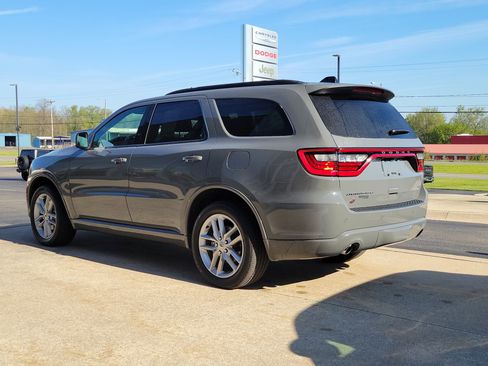 Used 2024 Dodge Durango GT AWD/4WD image 3