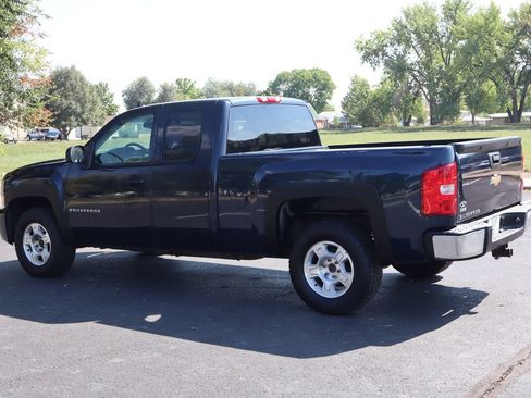 Used 2007 Chevrolet Silverado 1500 LT w/ 1LT Convenience Package image 8