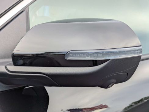 Used 2026 Chevrolet Traverse LT w/ Sun and Wheel Package FWD image 34