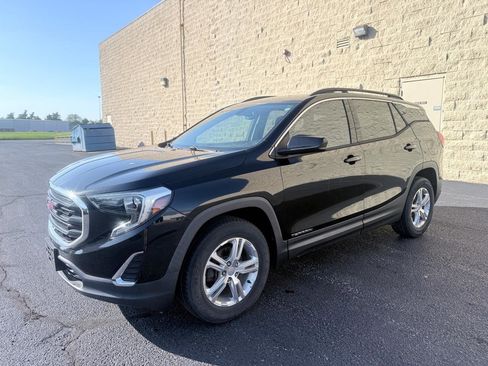 Used 2018 GMC Terrain SLE w/ Driver Convenience Package AWD/4WD image 1