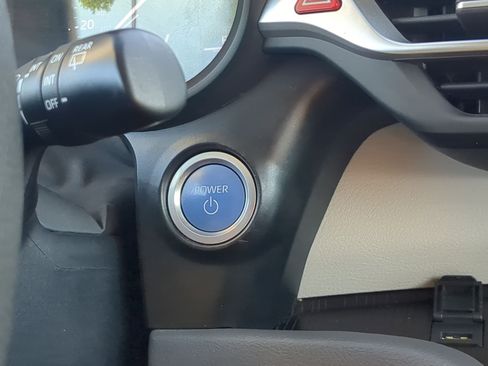 Used 2023 Toyota Sienna XLE image 20