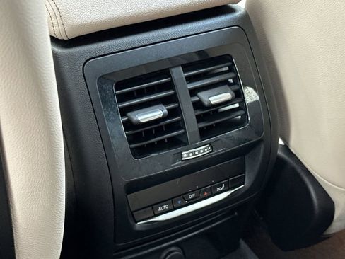 Used 2019 BMW X3 xDrive30i w/ Premium Package image 12