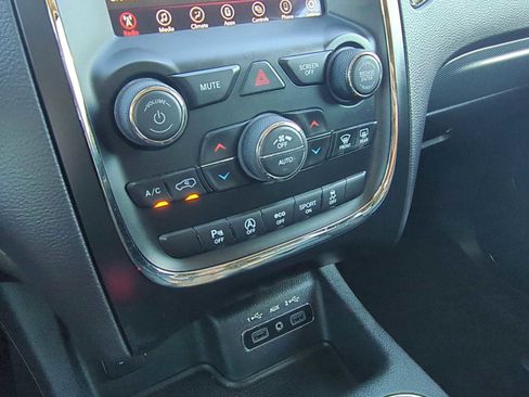 Used 2020 Dodge Durango GT image 17