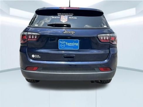 Used 2021 Jeep Compass Latitude FWD image 8