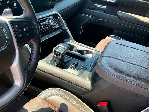 Used 2026 GMC Sierra 1500 Denali w/ Technology Package AWD/4WD image 15
