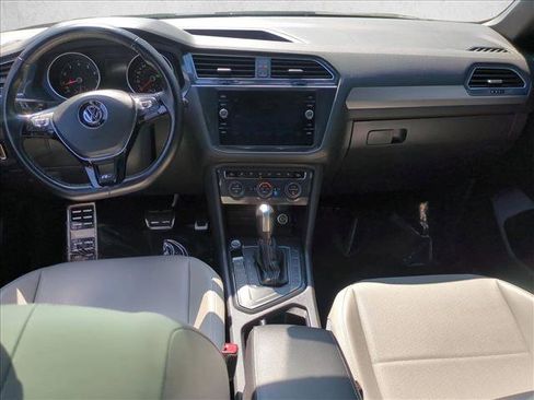 Used 2021 Volkswagen Tiguan SE R-Line image 18