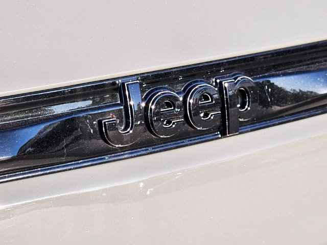 New 2027 Jeep Grand Cherokee Limited AWD/4WD image 32