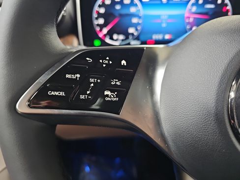 New 2026 Mercedes-Benz GLC 300 image 18