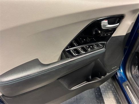 Used 2018 Kia Niro Touring image 7