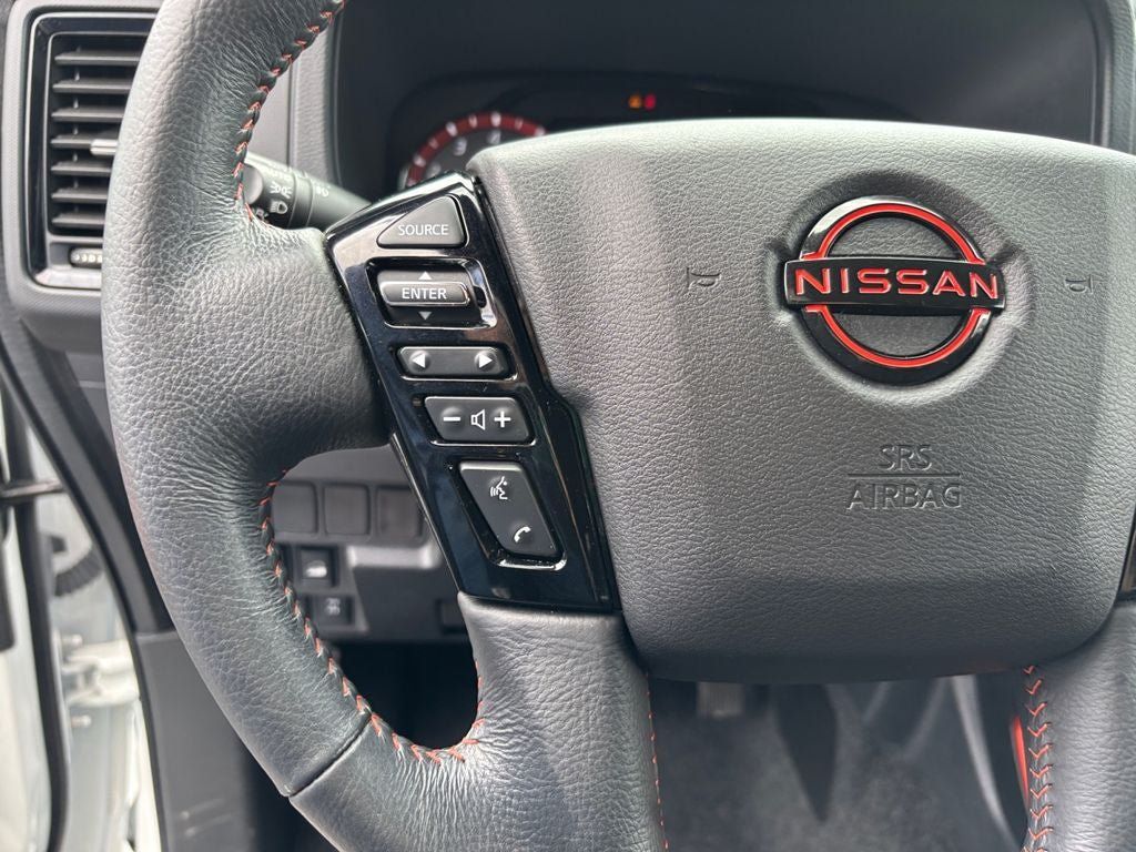 Used 2023 Nissan Frontier PRO-4X w/ Technology Package AWD/4WD image 15