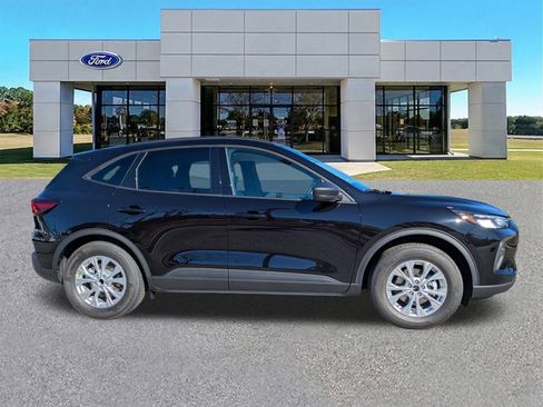 New 2026 Ford Escape Active w/ Active Premium Tech Pack FWD image 3