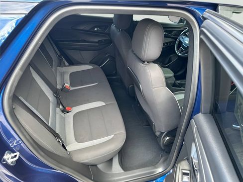 Used 2023 Chevrolet TrailBlazer LT FWD image 21
