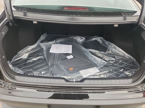 New 2025 Kia K4 LXS image 21