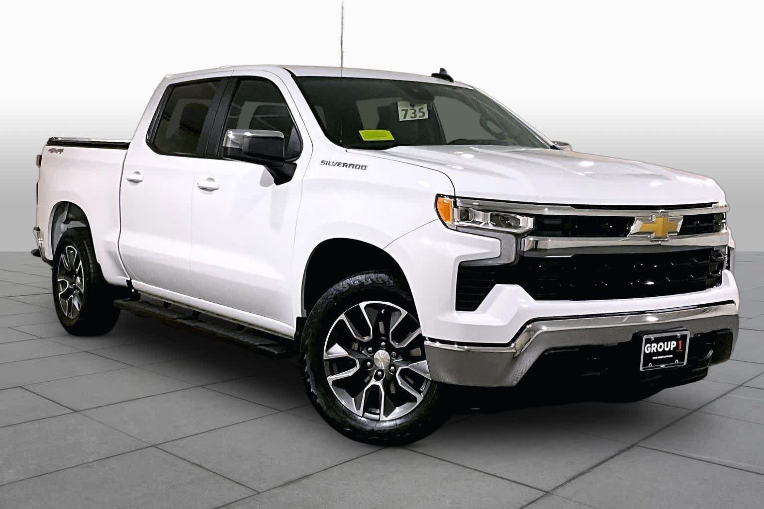 Used 2023 Chevrolet Silverado 1500 LT AWD/4WD image 2