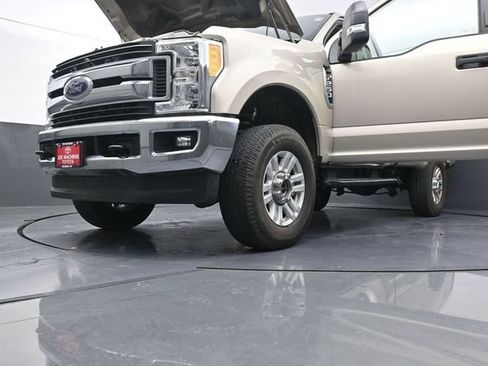 Used 2017 Ford F250 XLT w/ XLT Value Package AWD/4WD image 37