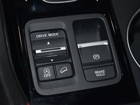 Used 2025 Honda Pilot Black Edition image 18