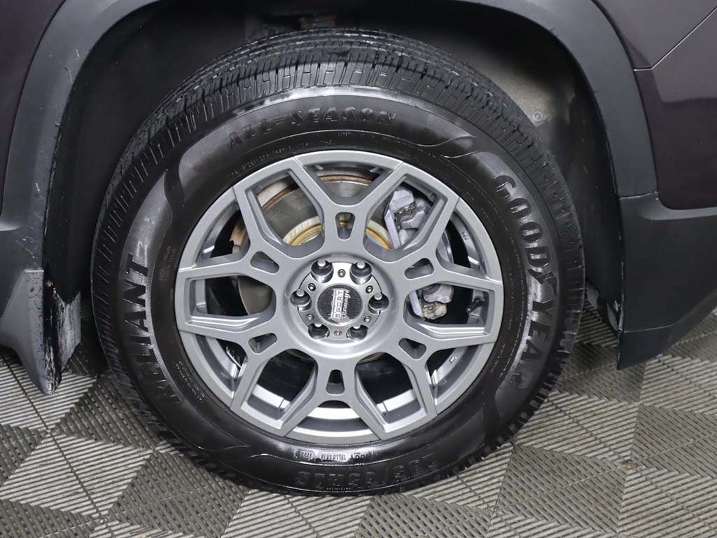 Used 2019 GMC Acadia SLT AWD/4WD image 22