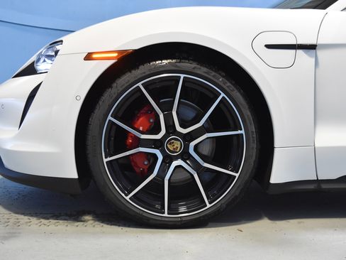 New 2024 Porsche Taycan 4S image 27
