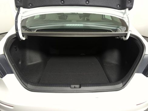 Used 2025 Honda Accord LX image 19