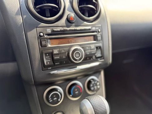 Used 2014 Nissan Rogue S image 10