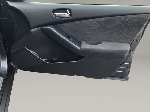Used 2010 Nissan Altima 2.5 S FWD image 35