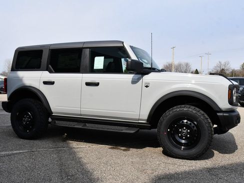 New 2026 Ford Bronco Big Bend w/ Black Diamond Package AWD/4WD image 8