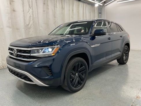 Used 2023 Volkswagen Atlas Cross Sport SE FWD image 4