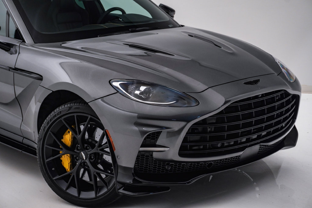 Used 2026 Aston Martin DBX 707 AWD/4WD image 4