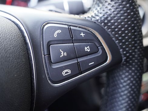 Used 2019 Mercedes-Benz GLA 250 4MATIC image 20