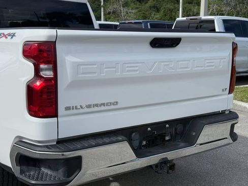 Used 2023 Chevrolet Silverado 1500 LT AWD/4WD image 11
