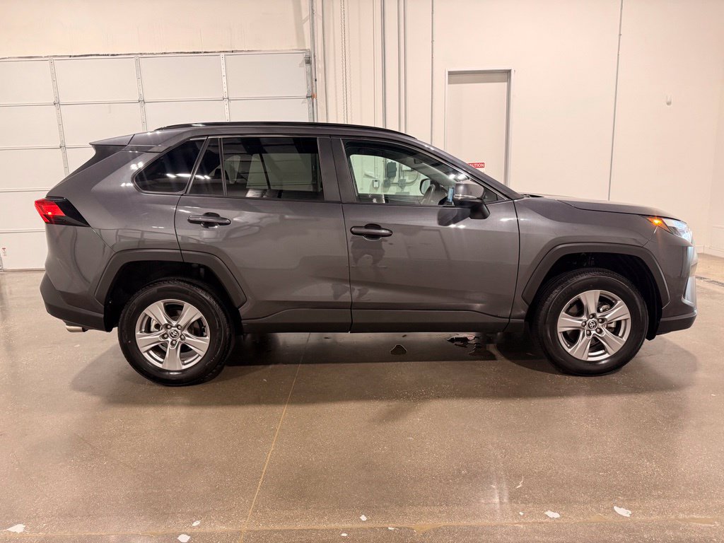 Used 2025 Toyota RAV4 XLE FWD image 4