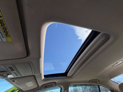 Used 2017 Honda Accord EX image 6