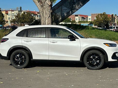 New 2026 Honda HR-V Sport image 3