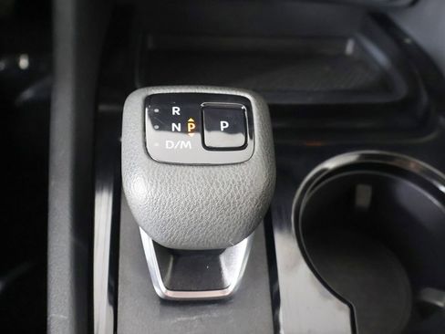 Used 2025 Nissan Rogue SV FWD image 40