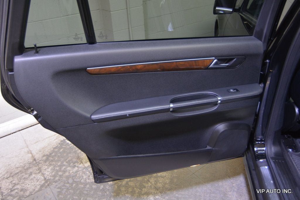 Used 2012 Mercedes-Benz R 350 BlueTEC 4MATIC image 10