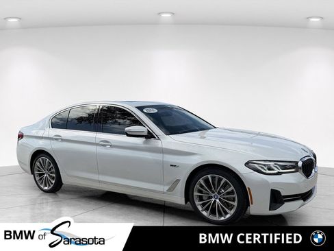 Certified 2023 BMW 530e w/ Premium Package RWD image 1