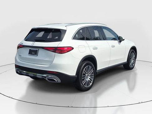 Used 2025 Mercedes-Benz GLC 300 image 5