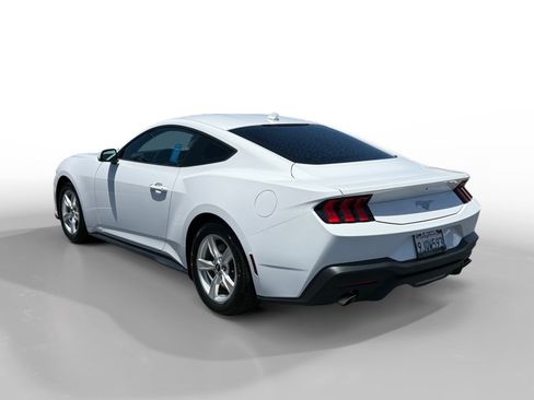 Used 2024 Ford Mustang Coupe RWD image 3