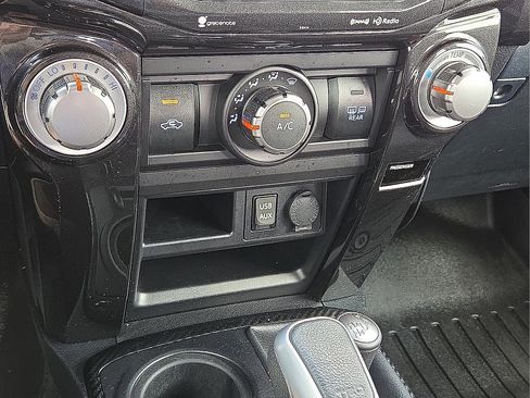 Used 2019 Toyota 4Runner TRD Off-Road Premium image 19