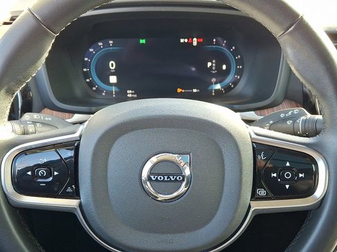 Used 2024 Volvo V60 B5 Cross Country Plus w/ Protection Package Premier image 20