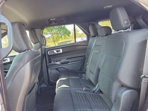 Used 2020 Ford Explorer XLT w/ Comfort Package AWD/4WD image 9