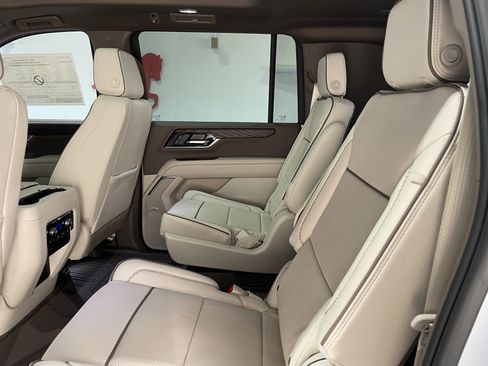 New 2026 GMC Yukon XL Denali image 13