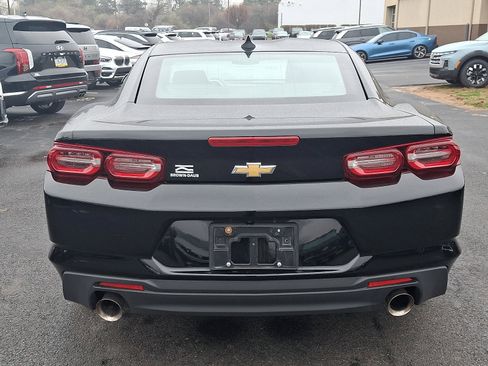 Used 2022 Chevrolet Camaro LT RWD image 5