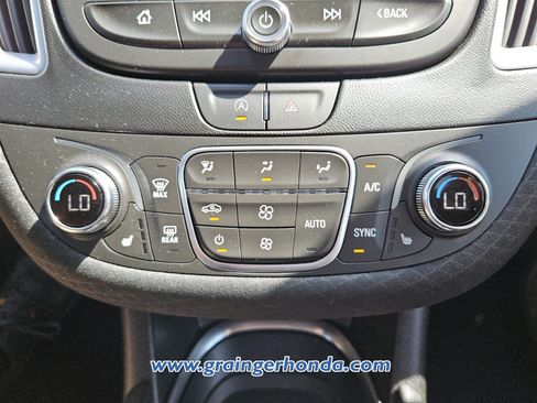 Used 2024 Chevrolet Malibu LT FWD image 17