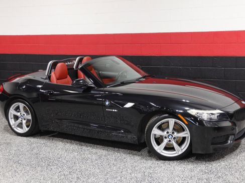 Used 2012 BMW Z4 sDrive28i w/ M Sport Pkg image 2