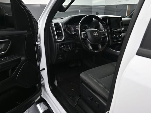Used 2022 RAM 1500 Big Horn image 9