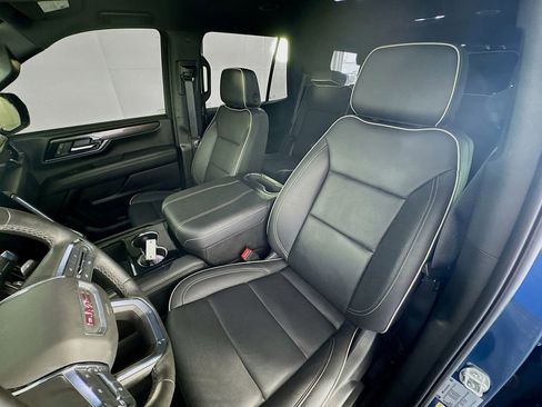 Used 2025 GMC Yukon Elevation w/ LPO, Floor Liner Package image 22