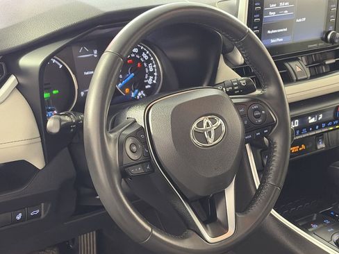 Used 2021 Toyota RAV4 XLE w/ Convenience Package AWD/4WD image 14