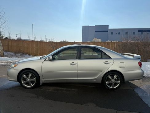 Used 2005 Toyota Camry SE image 10