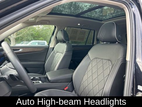 Certified 2025 Volkswagen Atlas SEL Premium R-Line image 21